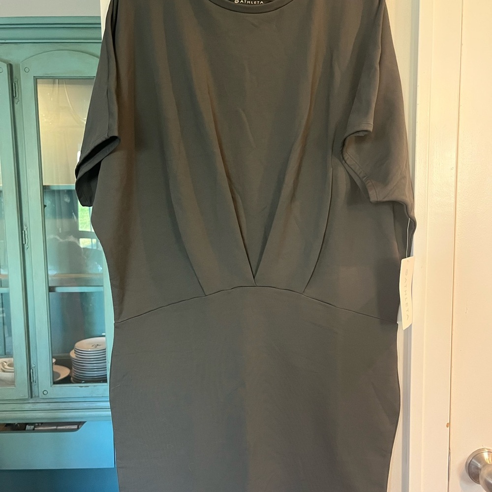 NWT Athleta Dress Womens Large Gray Pronto Pleated Stretch Short Sleeve